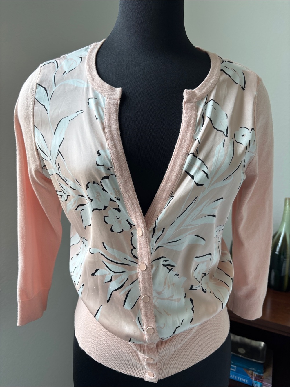 White House Black Market Pink Floral Button-Front Cardigan